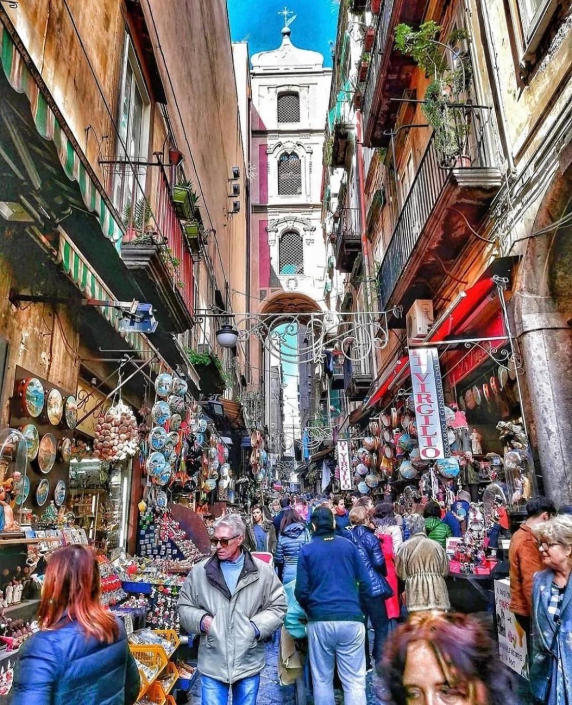 B&B Spaccanapoli A Due Passi Da Via Tribunali Exterior foto